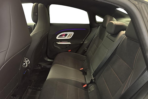 Mercedes-Benz CLA35 17 of 27
