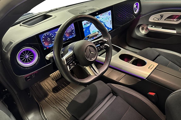 Mercedes-Benz CLA35 10 of 27
