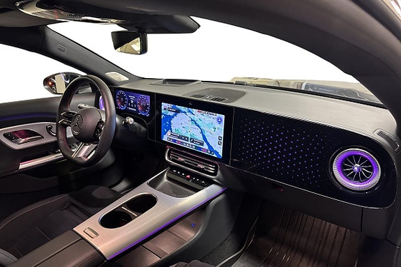Mercedes-Benz CLA35 16 of 27