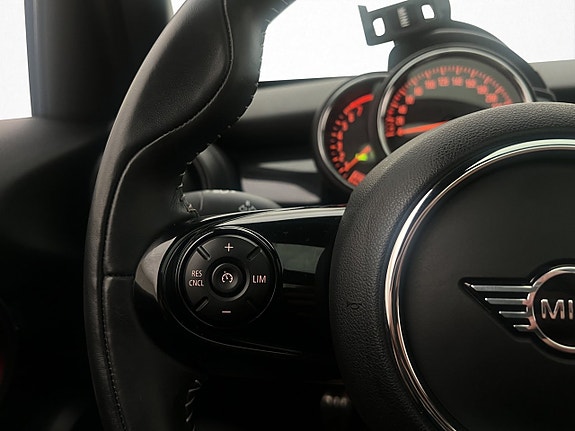MINI Cooper S 17 of 26