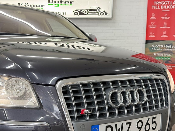 Audi A8 10 of 30