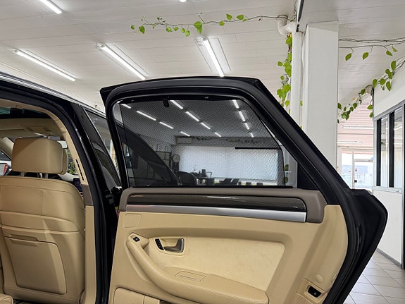 Audi A8 27 of 30