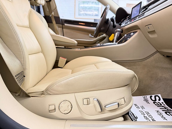 Audi A8 24 of 30