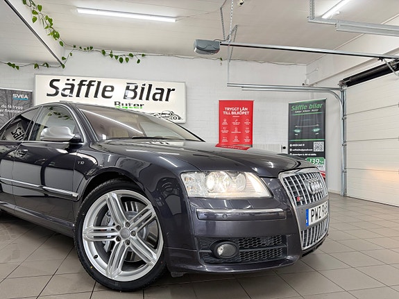 Audi A8 8 of 30