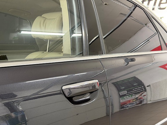 Audi A8 19 of 30