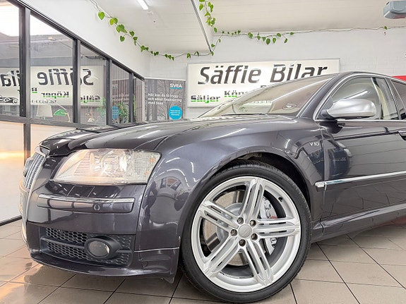 Audi A8 4 of 5