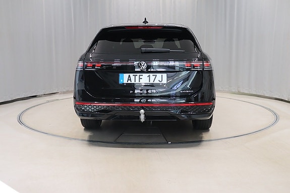 Volkswagen Passat 5 of 11
