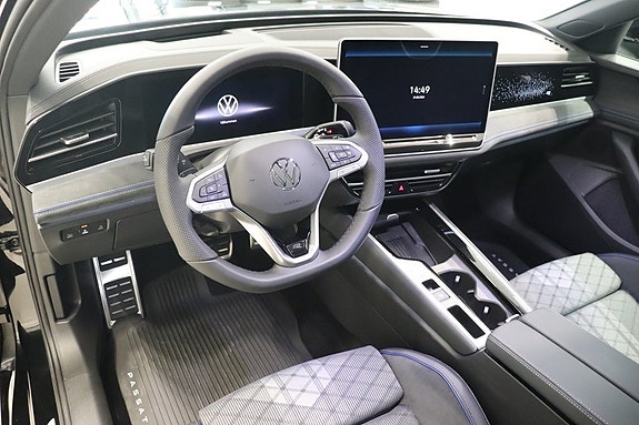 Volkswagen Passat 9 of 11