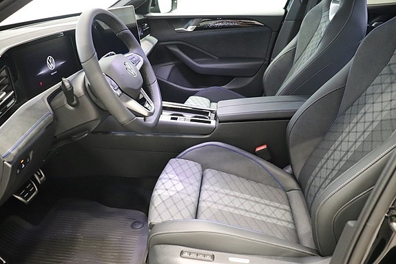 Volkswagen Passat 7 of 11