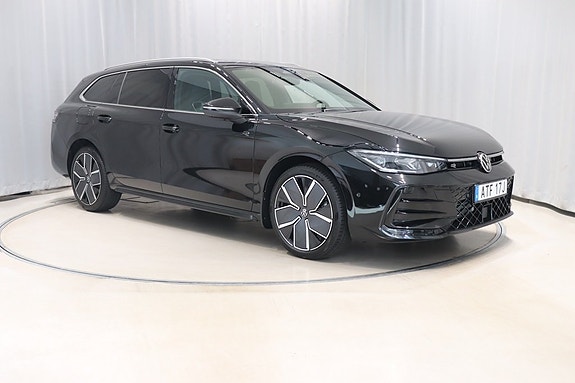 Volkswagen Passat 3 of 11