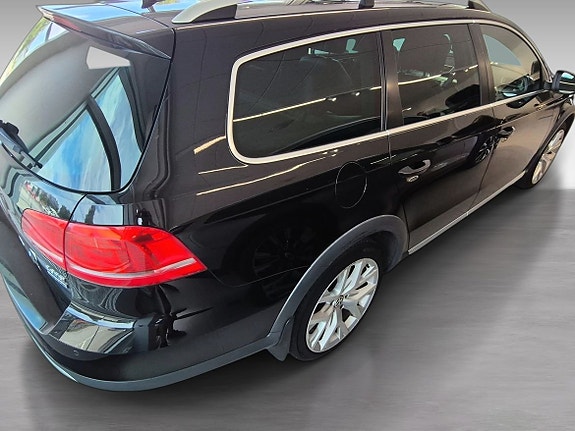 Volkswagen Passat Alltrack 4 of 6