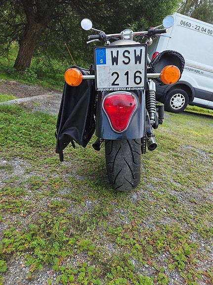 Triumph Speedmaster 900 11 of 15