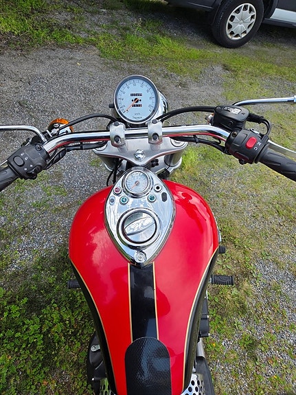 Triumph Speedmaster 900 13 of 15
