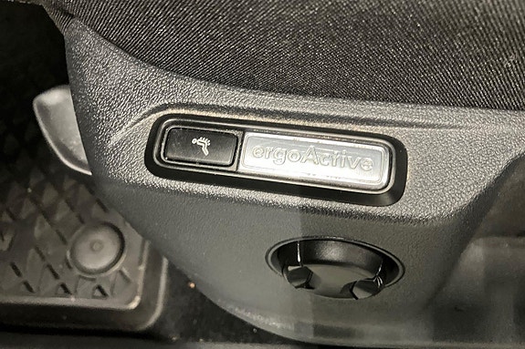 Volkswagen Tiguan 22 of 29
