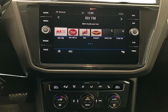 Volkswagen Tiguan 16 of 29