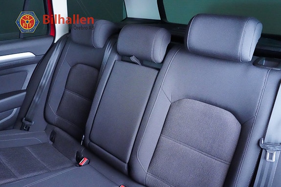 Volkswagen Passat 14 of 22