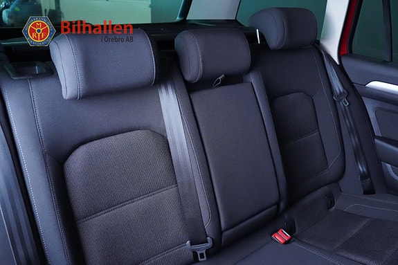 Volkswagen Passat 17 of 22