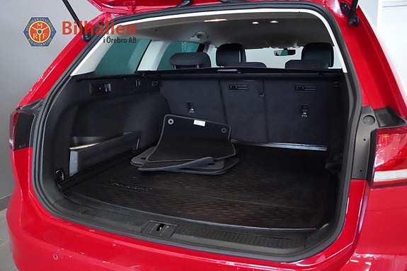 Volkswagen Passat 16 of 22