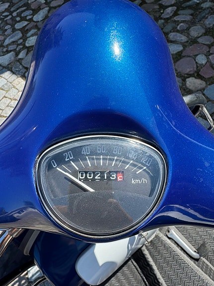 Piaggio Vespa 150cc 4 of 4