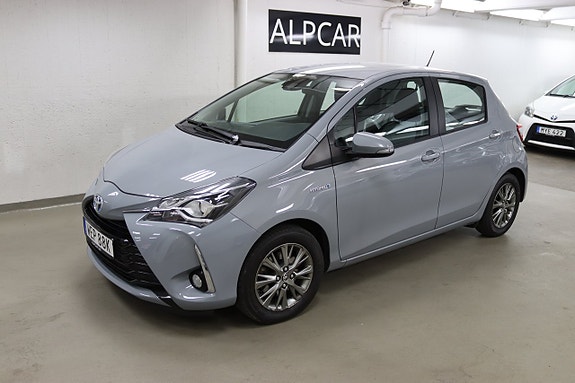 Toyota Yaris 2 of 22