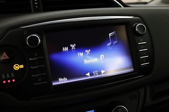 Toyota Yaris 19 of 23