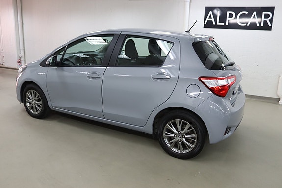 Toyota Yaris 10 of 23