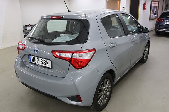 Toyota Yaris 6 of 22