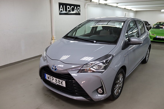 Toyota Yaris 3 of 23