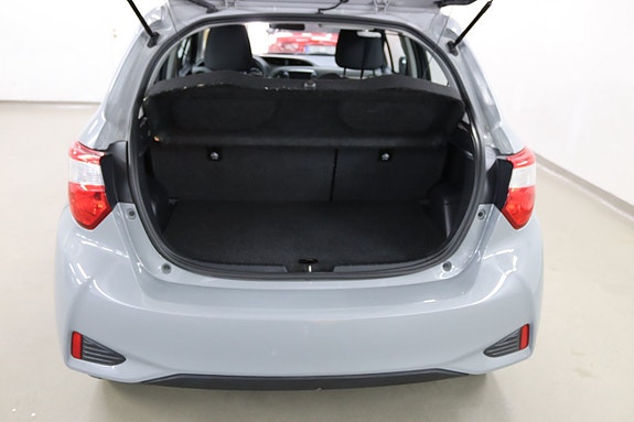 Toyota Yaris 16 of 23