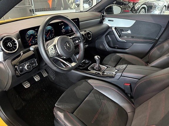 Mercedes-Benz CLA180 17 of 24