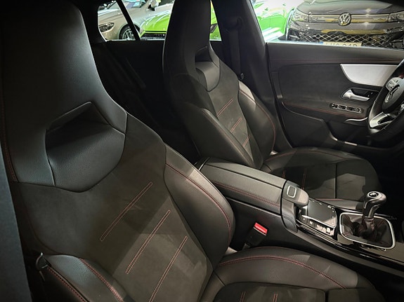 Mercedes-Benz CLA180 6 of 24