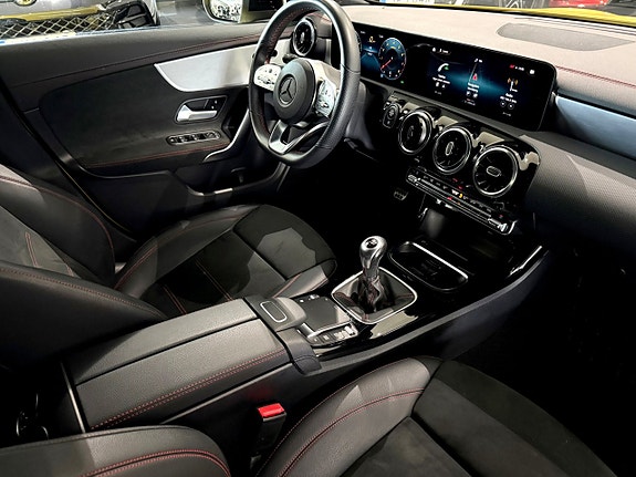 Mercedes-Benz CLA180 5 of 24