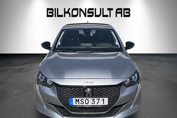 Peugeot e-208 5 of 9