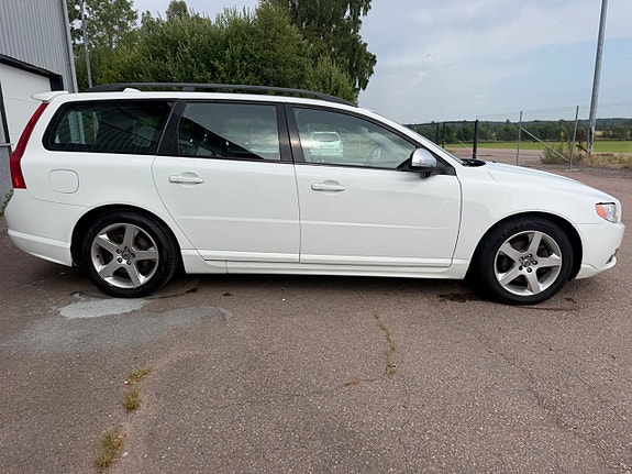 Volvo V70 5 of 22