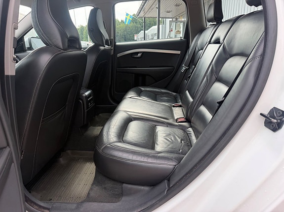 Volvo V70 11 of 22