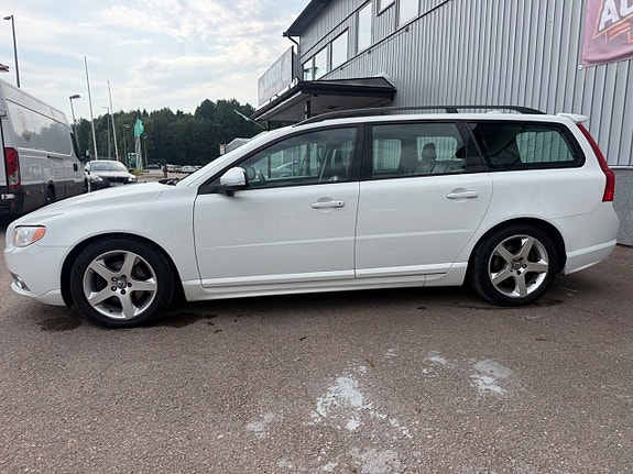 Volvo V70 6 of 22