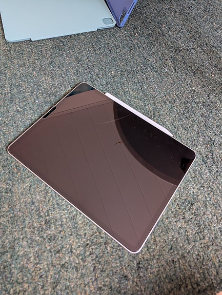 iPad Pro 12,9" M1 256 GB + Pencil 2 + laddare + fodral image 4