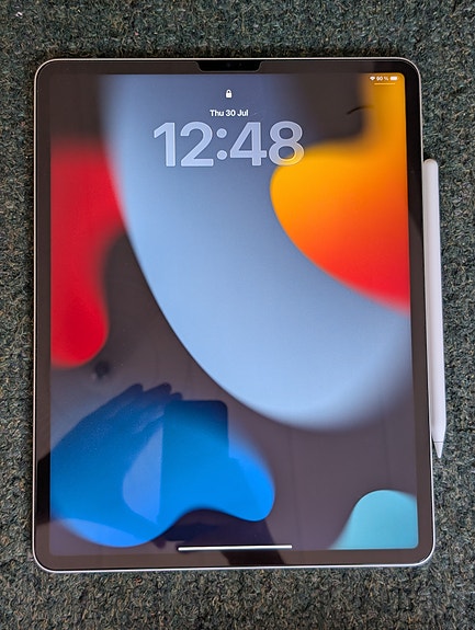 iPad Pro 12,9" M1 256 GB + Pencil 2 + laddare + fodral image 2