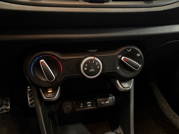 Kia Picanto 11 of 20