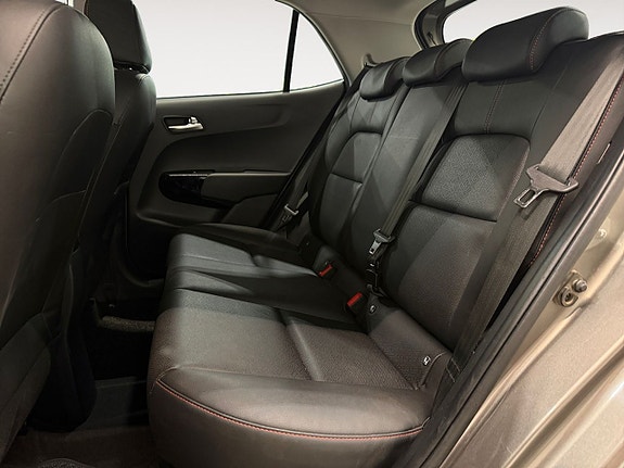 Kia Picanto 14 of 20