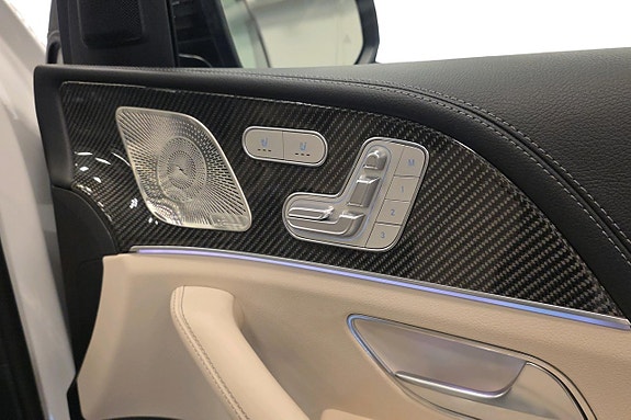 Mercedes-Benz GLE53 13 of 25