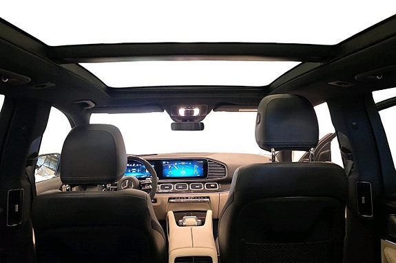 Mercedes-Benz GLE53 18 of 25