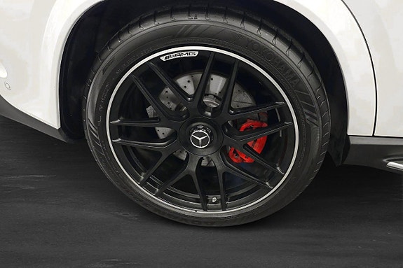 Mercedes-Benz GLE53 12 of 25