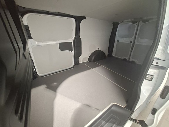 Volkswagen Transporter 4 of 6