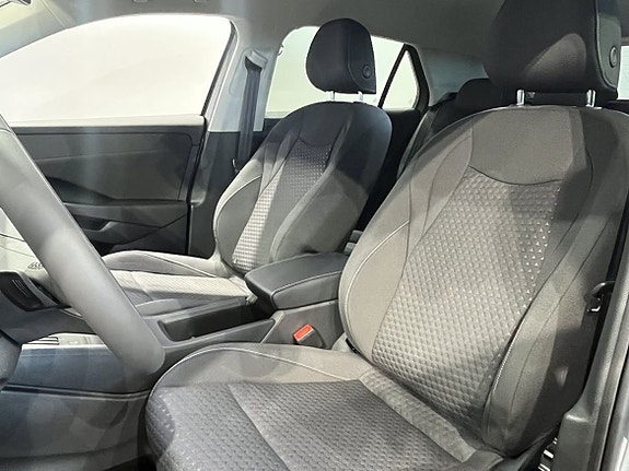 Volkswagen T-Roc 9 of 19