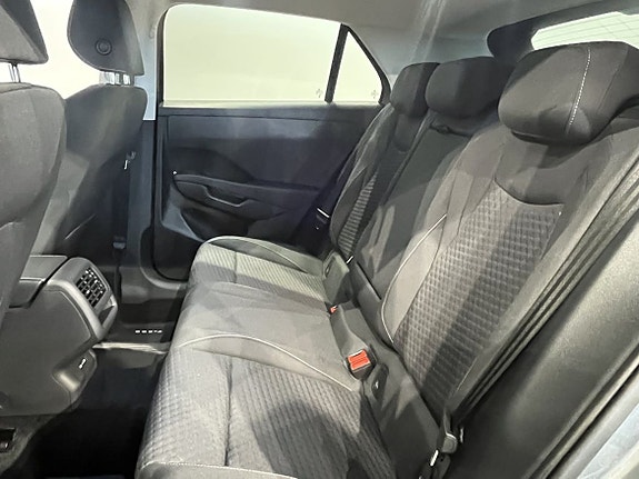 Volkswagen T-Roc 10 of 19