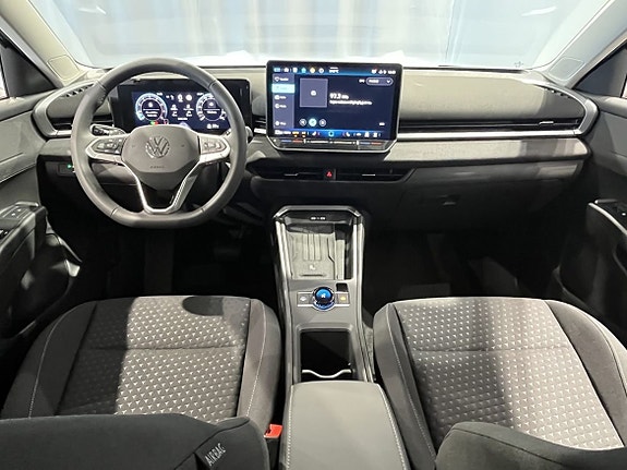 Volkswagen T-Roc 12 of 19