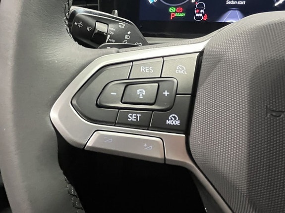 Volkswagen T-Roc 14 of 19