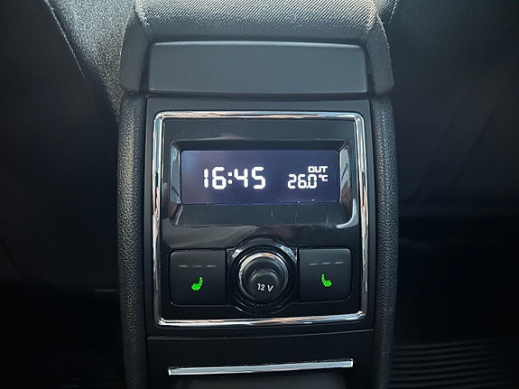 Skoda Superb 24 of 29