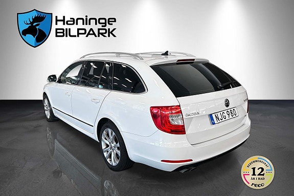 Skoda Superb 8 of 29
